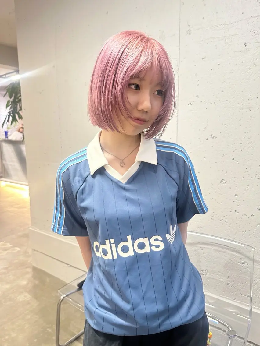 ショート カラー ボブレイヤー ハイトーンカラー ピンクカラー ボブ レイヤーカット ハッシュカット🎀 レイヤーカットのヘアスタイル