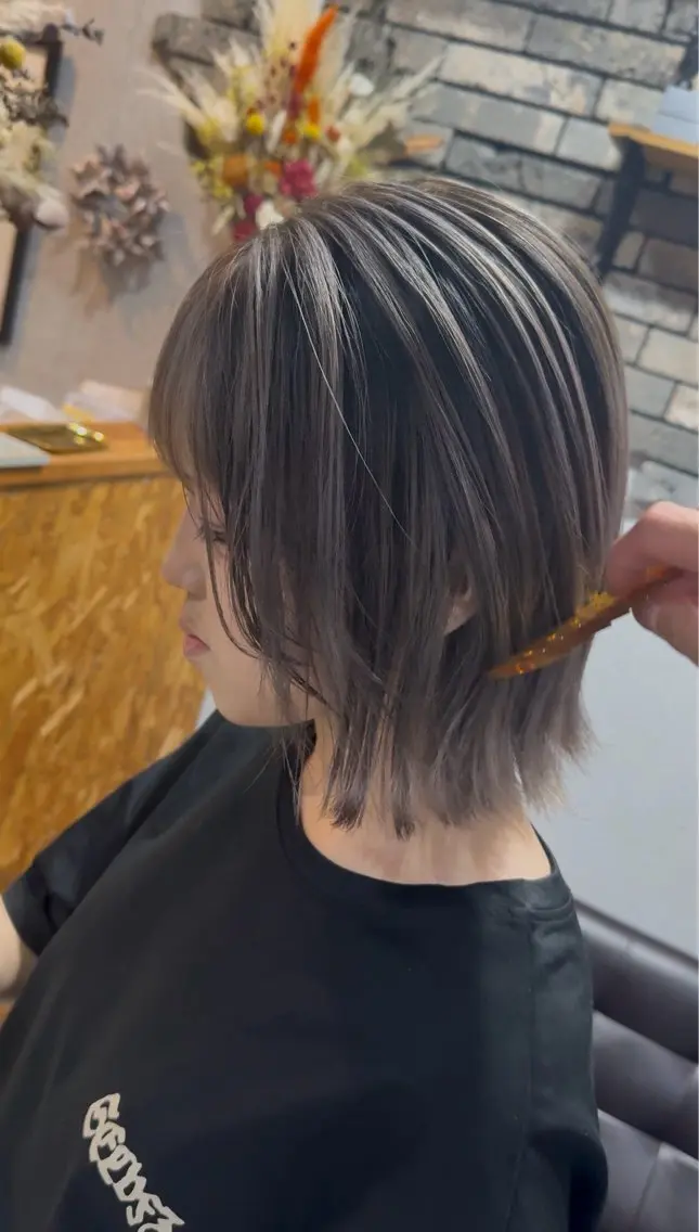 ミディアム カラー ヘアカラー ブリーチ特化 コンテスト優勝サロンのヘアスタイル