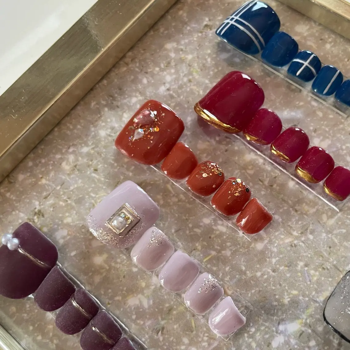 【定額フットシンプルコース】お好みのカラーをお選び頂けます💅の写真