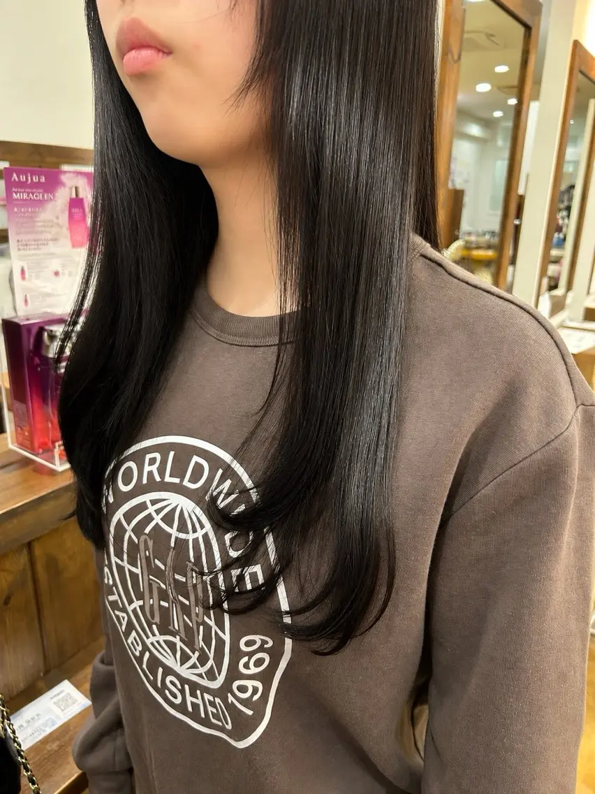 ロング レイヤーカット ローレイヤー カット ヘッドスパ 髪質改善サロン 🍒あさみ🍒のヘアスタイル