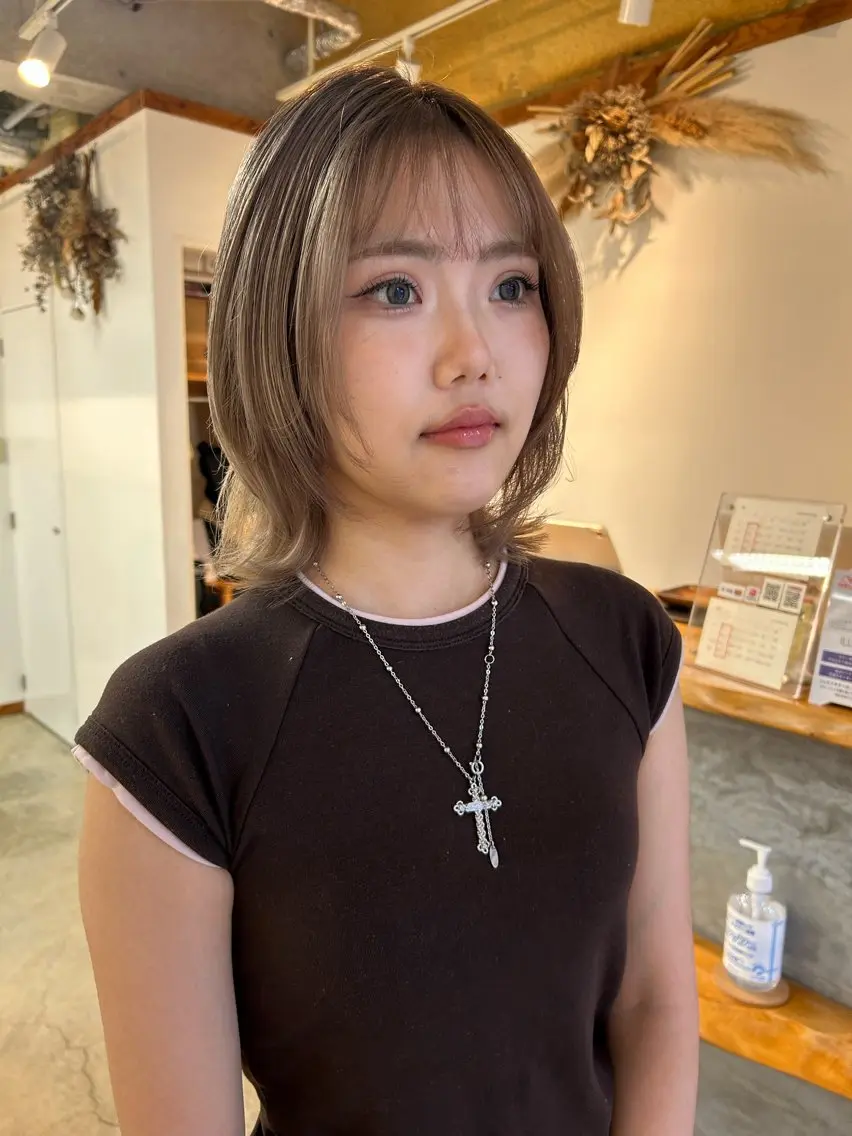 ミディアム カラー カット ヘアカラー 安達 咲のヘアスタイル