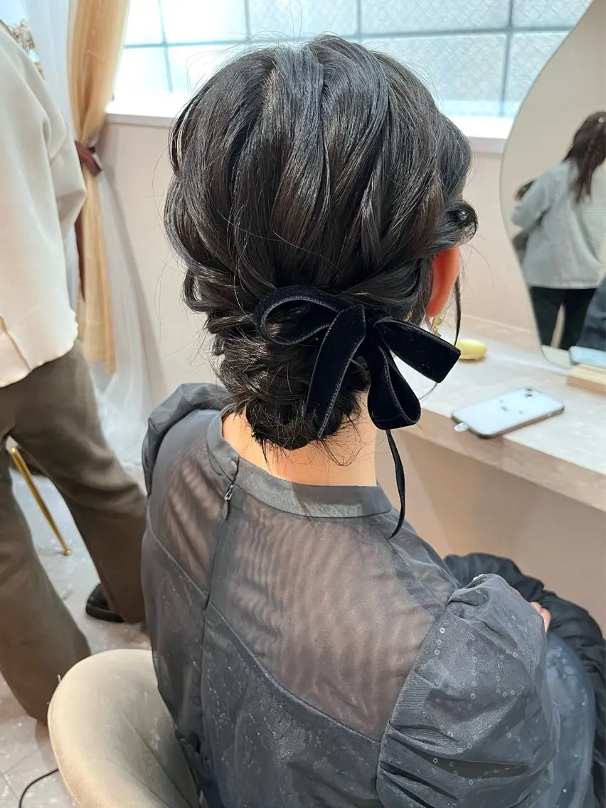ミディアム ヘアアレンジ ヘアセット Mila Akariのヘアスタイル