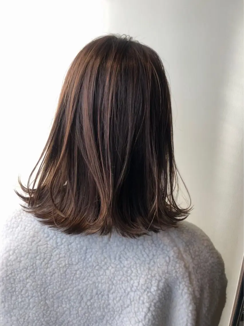 ミディアム カラー ヘアカラー 髪質改善 ハイトーン 艶髪 川﨑 翼のヘアスタイル