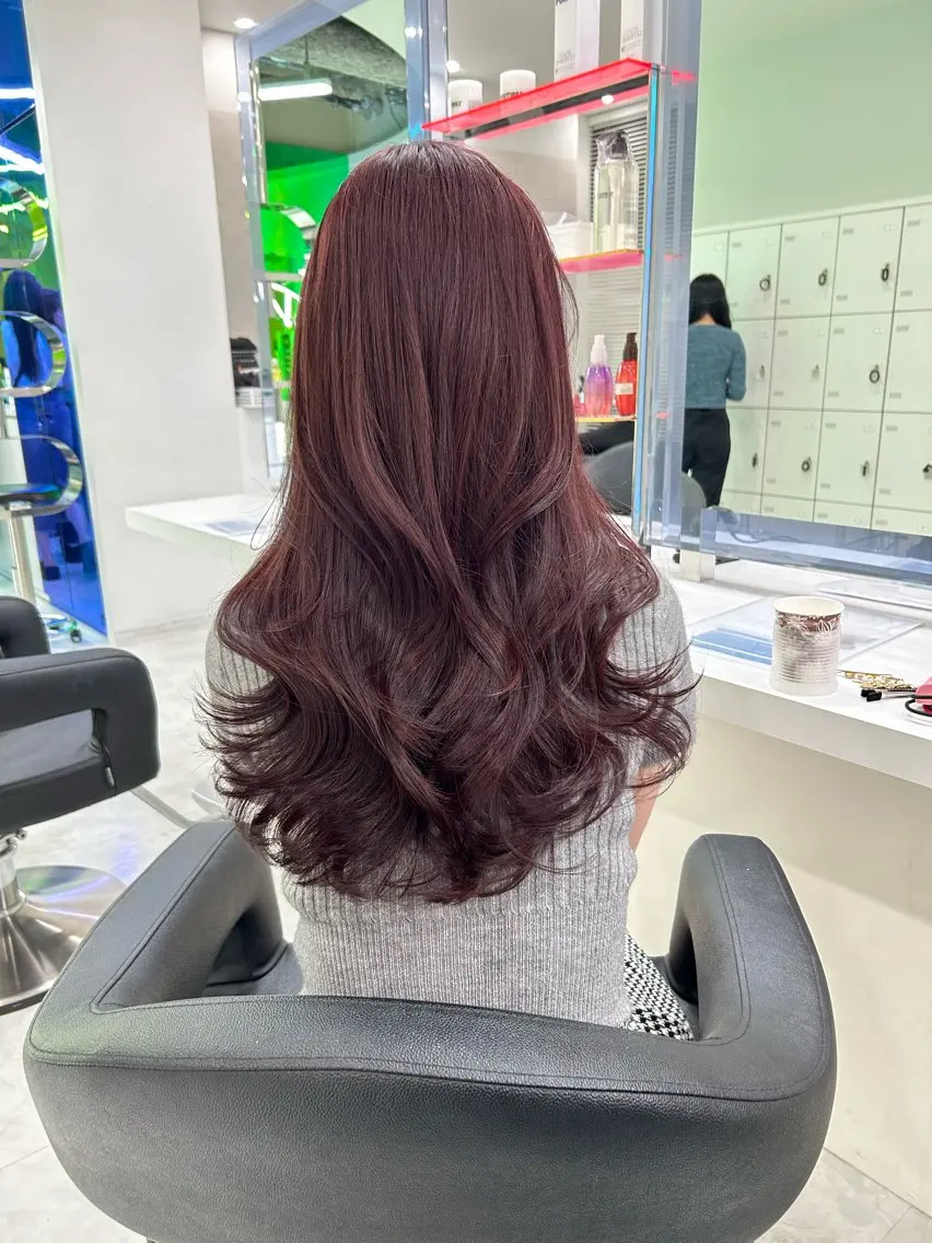 ロング 暖色系ハイトーン♡ mioriのヘアスタイル