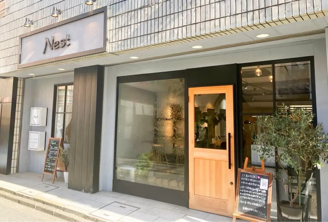 Nest 山﨑のネイルデザイン
