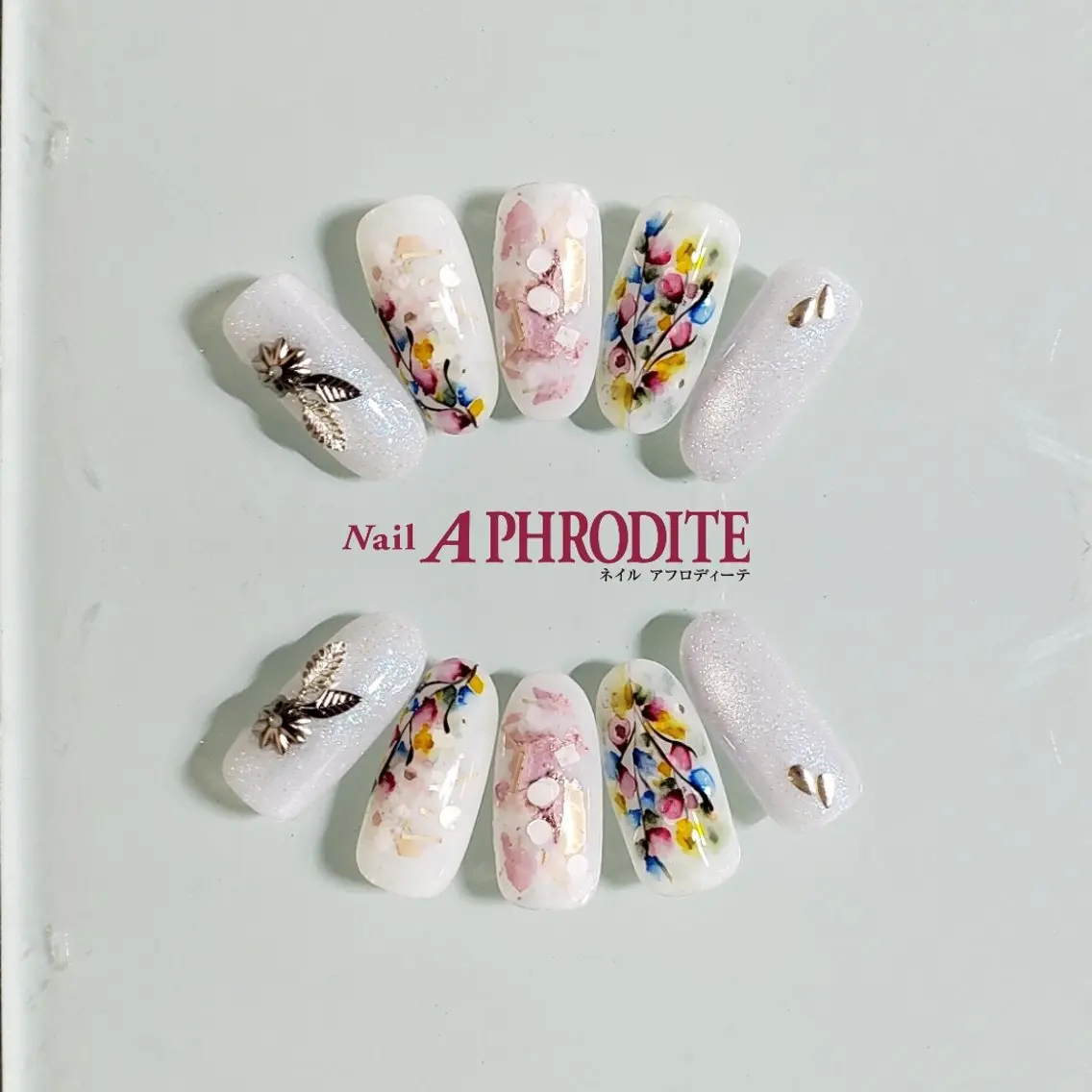 ネイル ジェルネイル ニュアンスネイル スカルプネイル ソフトジェル ネイルチップ Nail Aphroditeのネイルデザイン