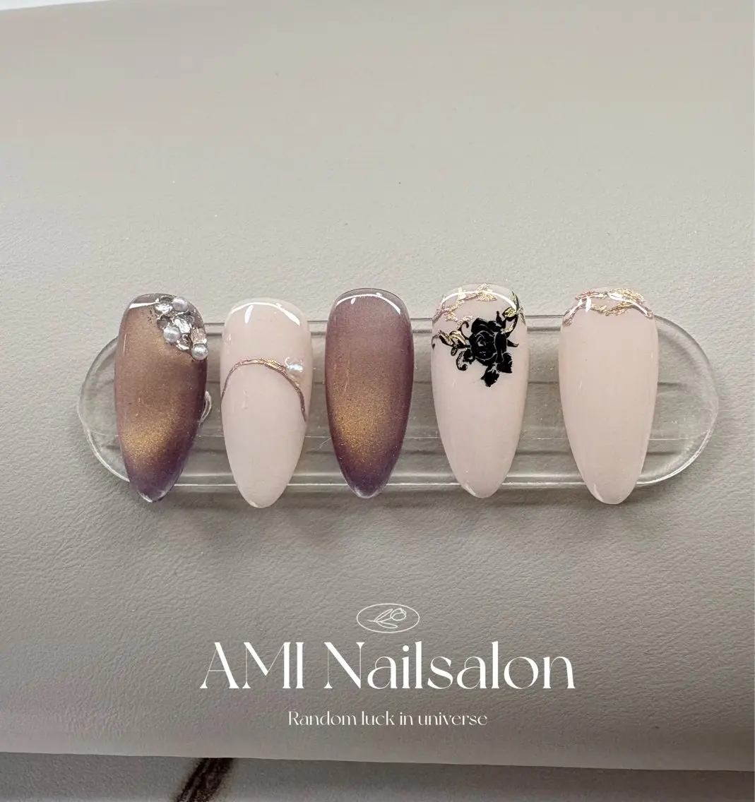 ミディアム ハンドネイル AMI Nailsalonのネイルデザイン
