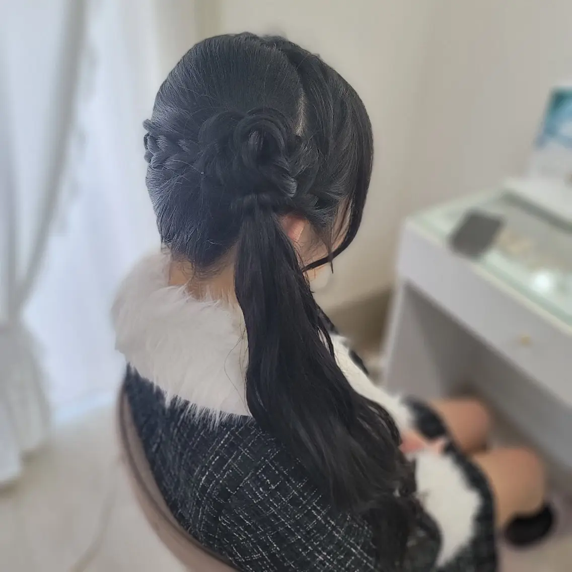 ロング ヘアアレンジ ポニーテール ヘアセット ヘアセットサロン 渥美寿美翔のヘアスタイル