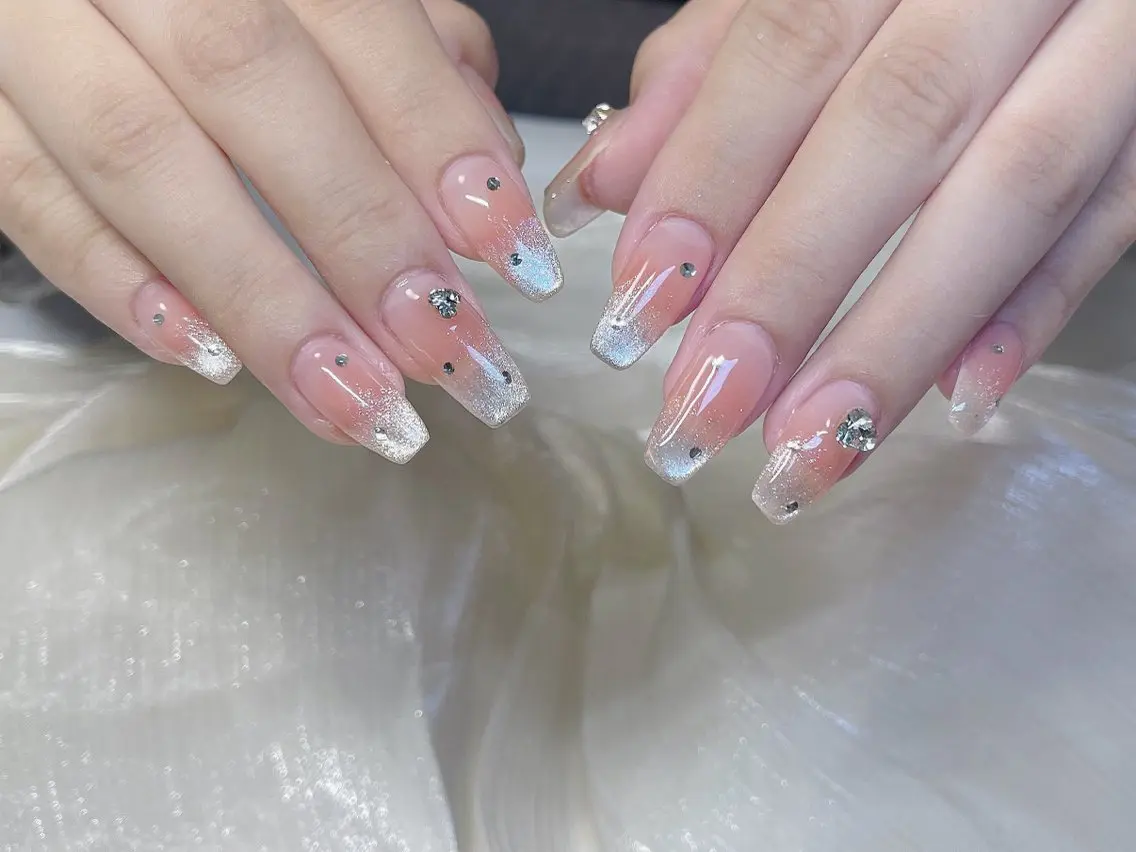 ネイル チークネイル ワンホンネイル Minami Nailのネイルデザイン