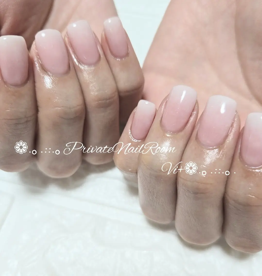 ネイル ハンドネイル Nail Room Vi+のネイルデザイン