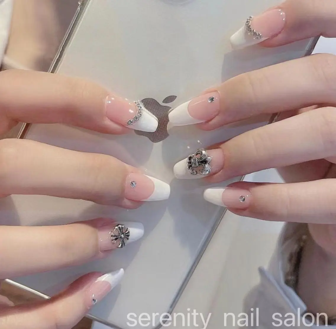 ネイル ハンドネイル ハンドケア ✨Serenity Nail salonのネイルデザイン
