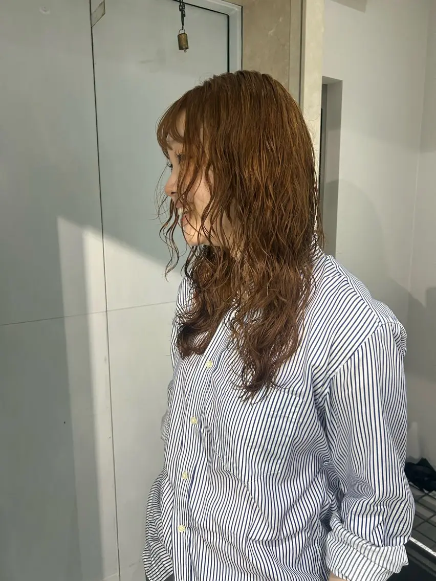 ミディアム ミディアムパーマ カット パーマ ナチュラル×色気パ ーマ 渋谷/マナミのヘアスタイル
