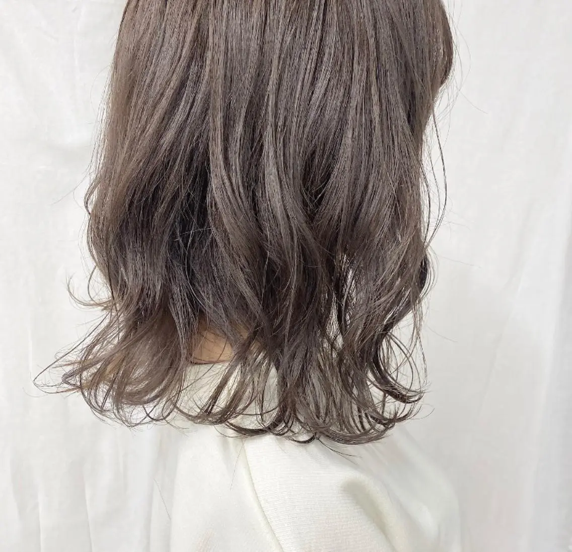 ミディアム カラー ベージュカラー Amelie yunのヘアスタイル