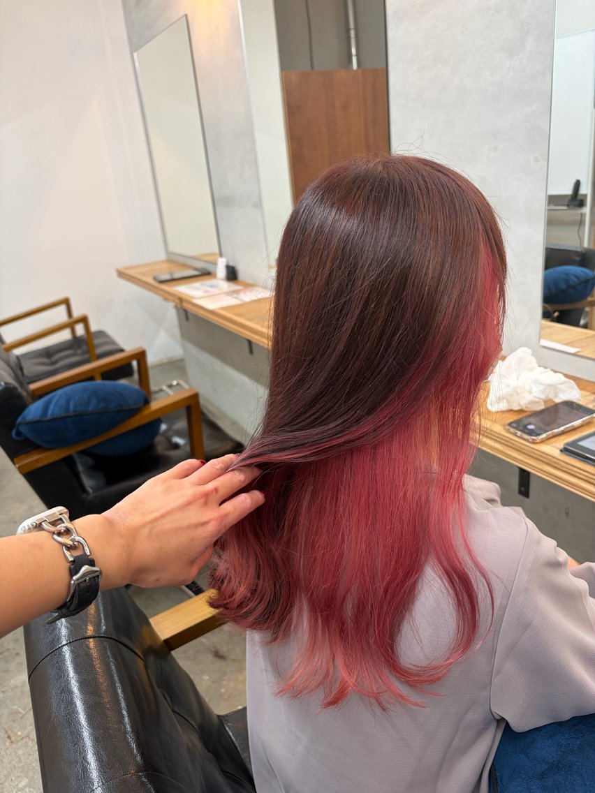 ロング カラー ピンクカラー カット ヘアカラー 阿部 智子のヘアスタイル