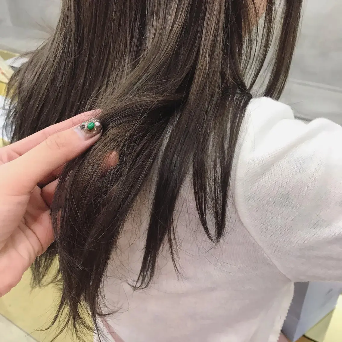 ロング カラー ベージュカラー ブリーチ 透明感カラー ラテベージュ ブリーチなしカラー 🐝 hachi🐝のヘアスタイル
