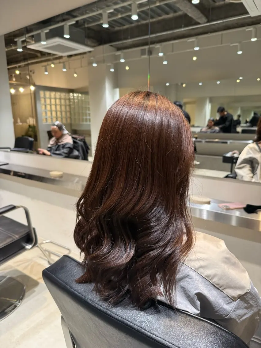 セミロング カラー ヘアカラー 暖色カラー🌈／ パーマ🌀／凜太郎のヘアスタイル