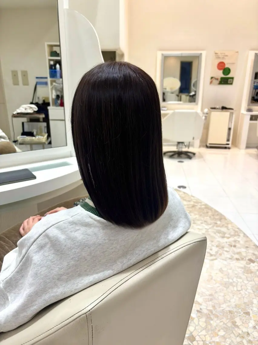 ミディアム カラー グレージュ ヘアカラー 江崎 浩花のヘアスタイル