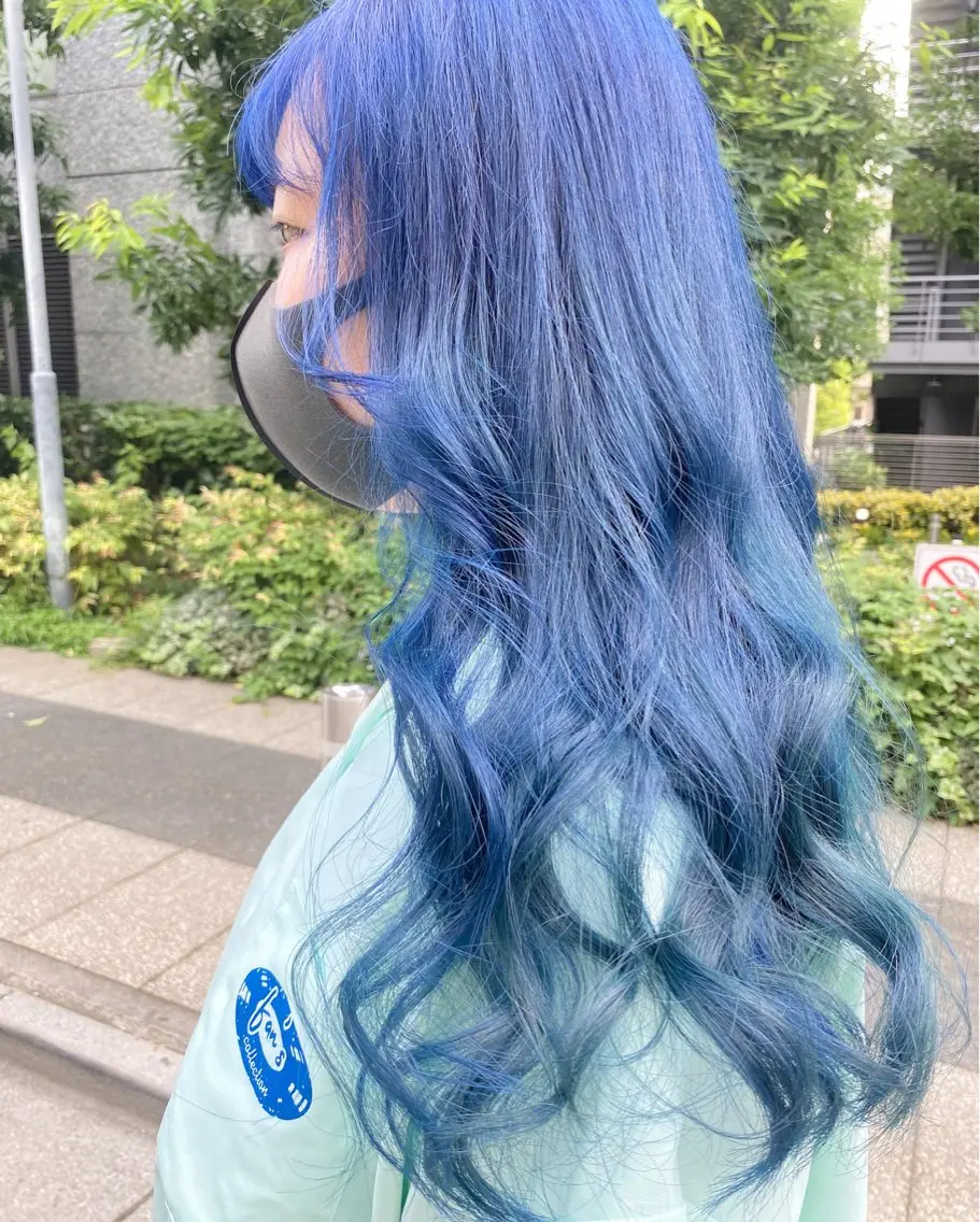 ロング カラー ブルーカラー Chérie Honokaのヘアスタイル