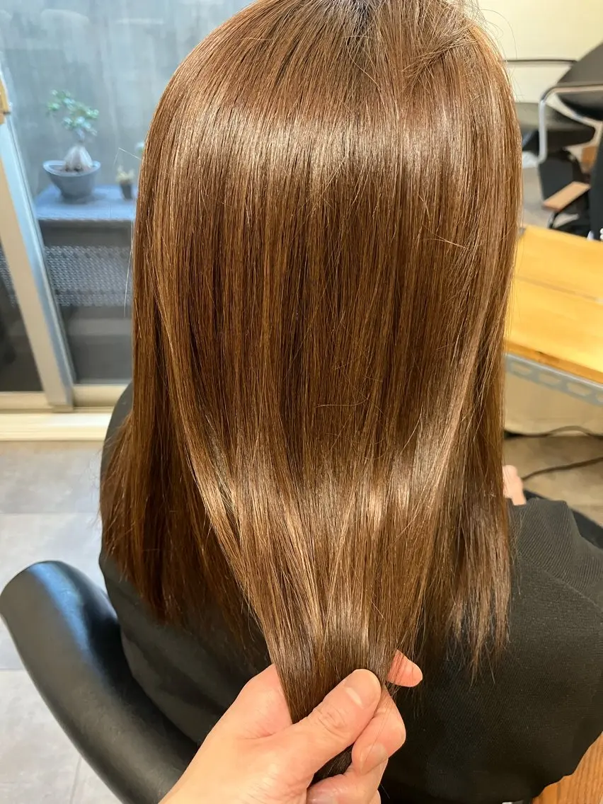 セミロング トリートメント OFF YUYAのヘアスタイル