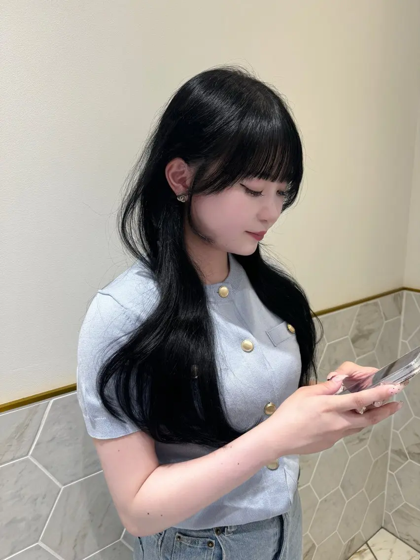ロング カラー costes 今井芽依のヘアスタイル