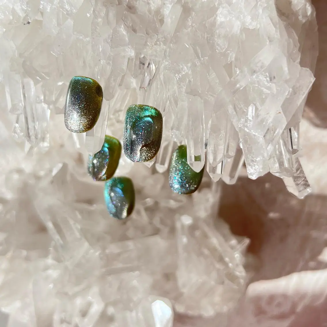 ネイル マグネットネイル ニュアンスネイル ショートネイル gemickle nailのネイルデザイン
