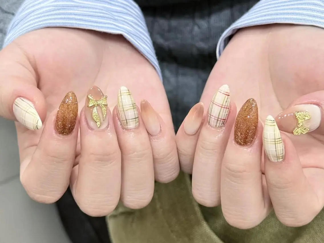 ネイル ボルドー チークネイル 長さ出し フレンチネイル ジェルネイル Emi🌸Belle Nail Salonのネイルデザイン