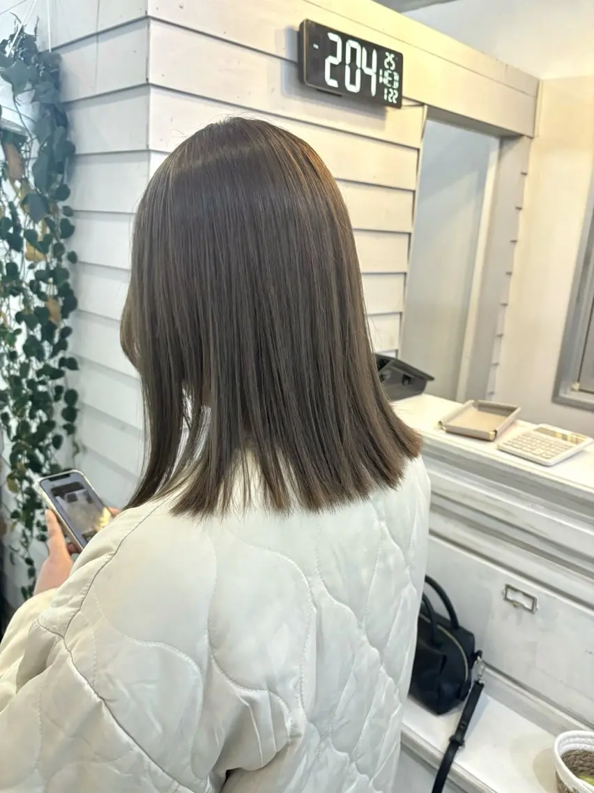 ミディアム カラー グレージュ カット ヘアカラー トリートメント GiseL 博多筑紫口店のヘアスタイル