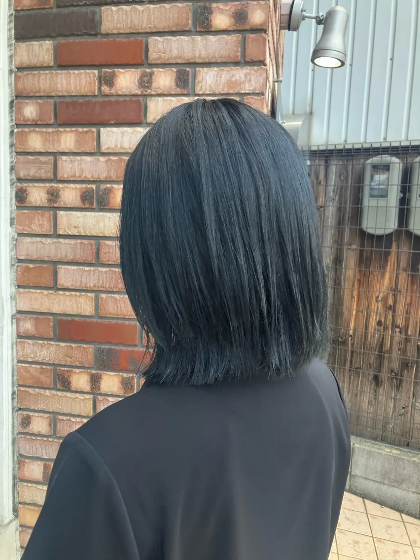 カラー 艶ストレート 口石 ひかるのヘアスタイル