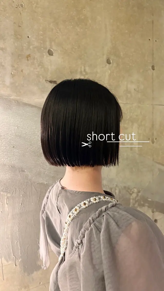 ショート レイヤーカット 似合わせカット ショートヘア 外ハネヘア kiri/ボブ・レイ ヤーカット🪐のヘアスタイル