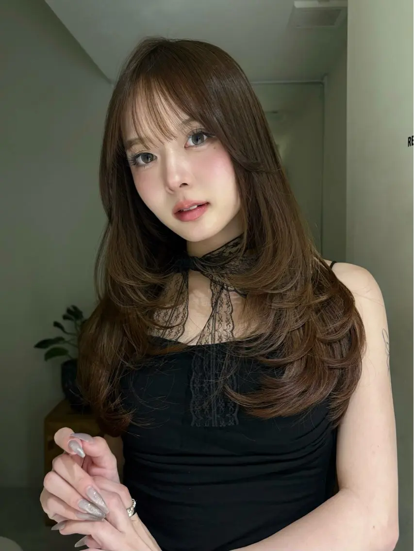 ロング カラー ヘアカラー 透明感カラー アオイのヘアスタイル