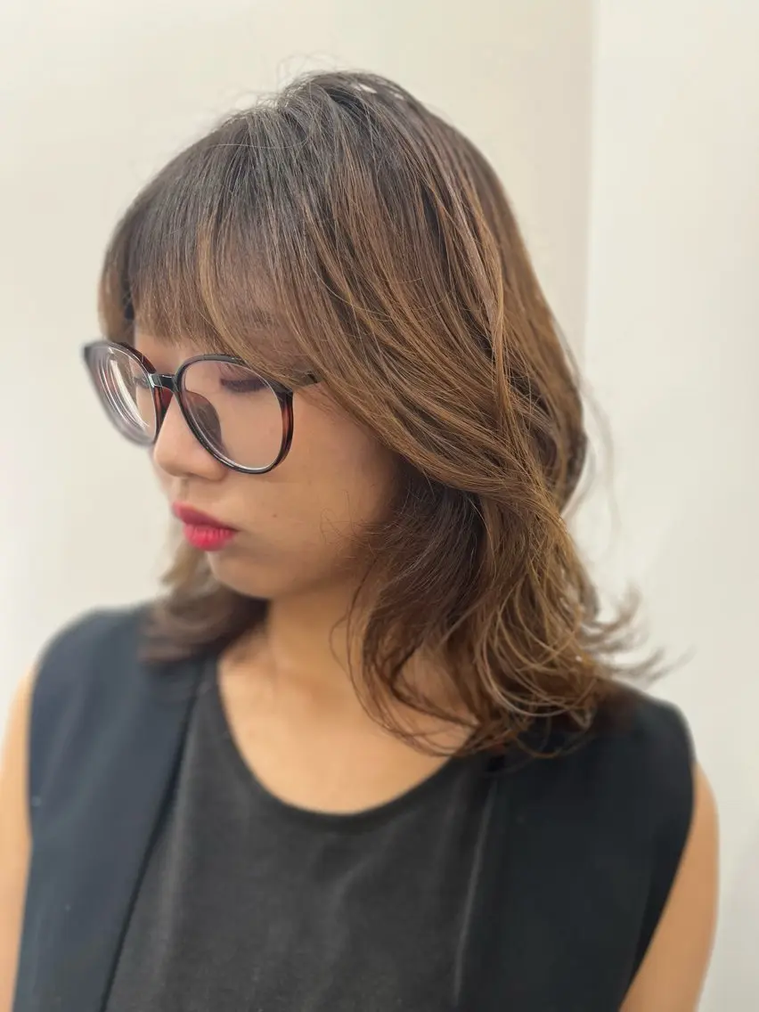 ミディアム カラー 下野 悠也のヘアスタイル