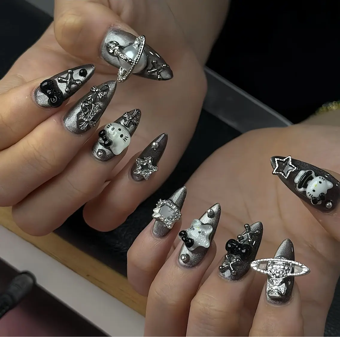 ネイル べっ甲ネイル チークネイル フラッシュネイル フラワーネイル フットネイル ハンドネイル Rin Nail Shinokuboのネイルデザイン