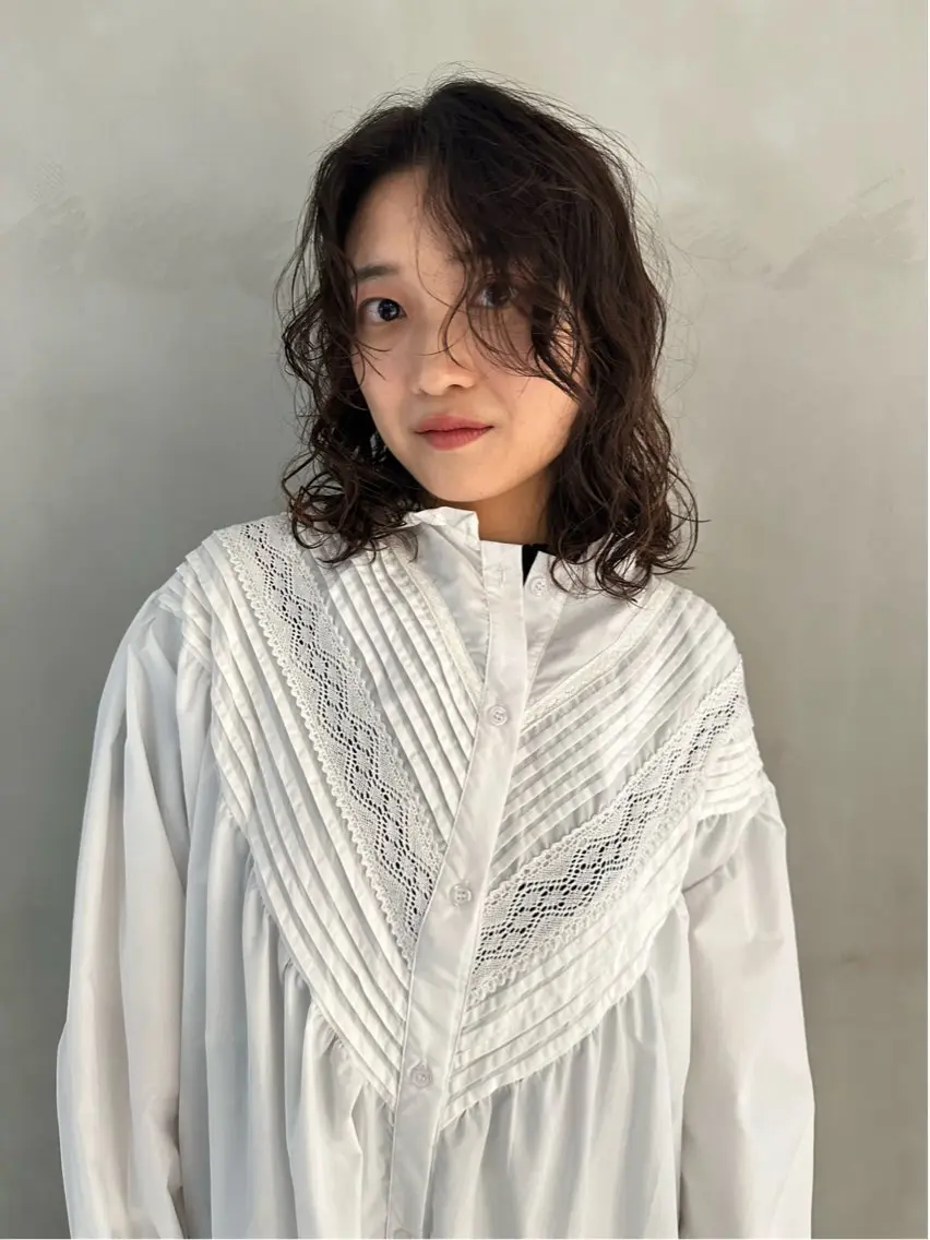 ミディアム パーマ 瓜谷 亮磨のヘアスタイル