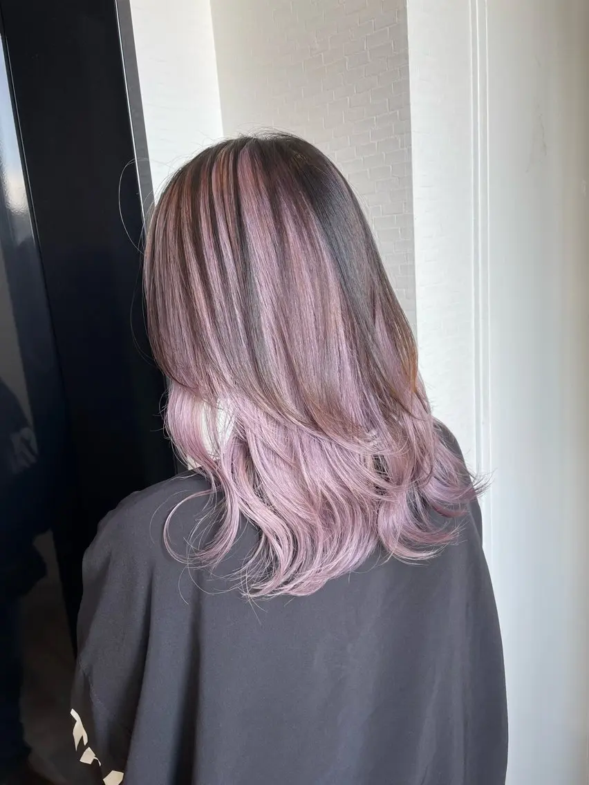 セミロング カラー ラベンダーカラー レイヤーカット ウルフカット ウルフレイヤー カット ヘアカラー トリートメント YUI/ ブリーチカラー🌷のヘアスタイル