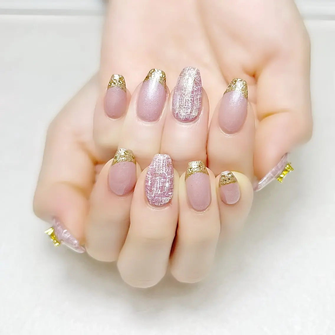 ネイル フレンチネイル ガラスフレンチ ラメ(グリッター) オフィスネイル ツイードネイル rouse nail RISATOのネイルデザイン