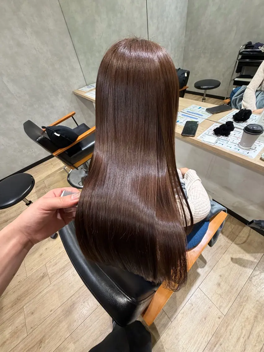 ロング カラー パーマ ストレートパーマ 艶髪ストレート ☘️大貫 昂涼🐹のヘアスタイル