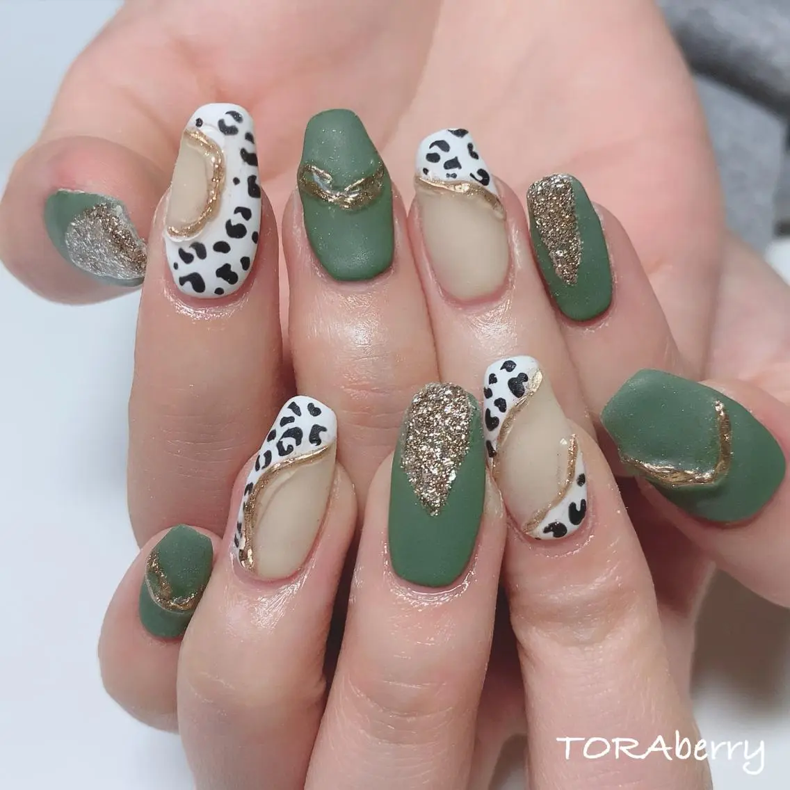 ネイル ハンドネイル ネイリスト なつみのネイルデザイン