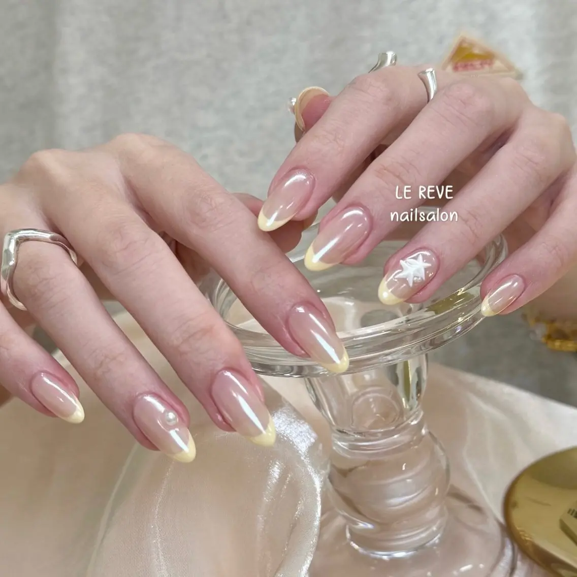 ネイル 韓国ネイル ニュアンスネイル シンプルネイル 夏ネイル ワンホンネイル LE REVE nailsalonのネイルデザイン