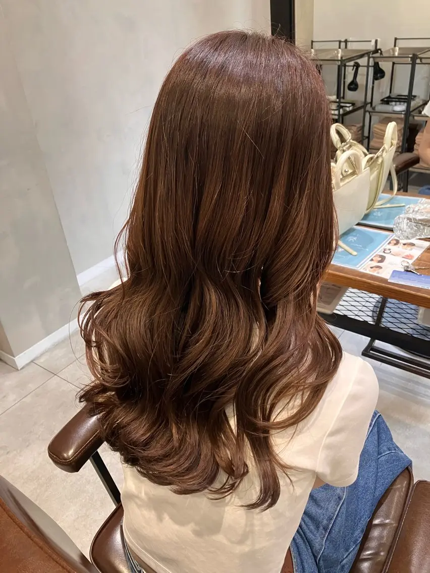 カラー 艶ストレート 口石 ひかるのヘアスタイル