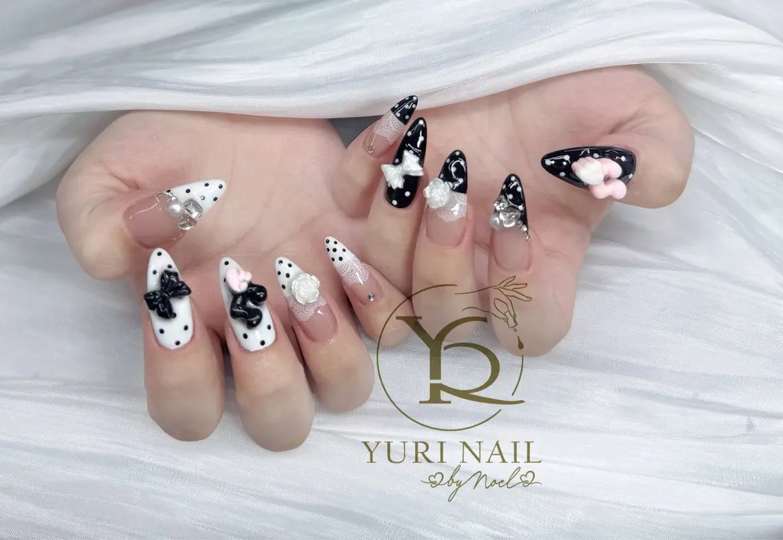 ネイル ハンドネイル フットネイル ハンドケア YURI Nail NARITAのネイルデザイン