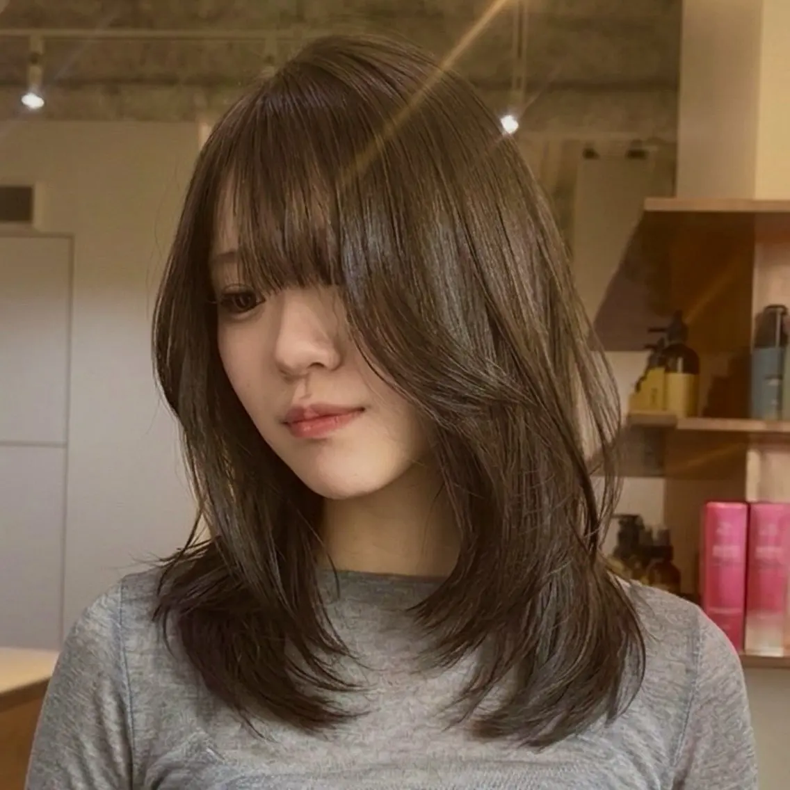 ミディアム カット ヘアカラー トリートメント 心美/ブリーチなし 透明感カラーのヘアスタイル