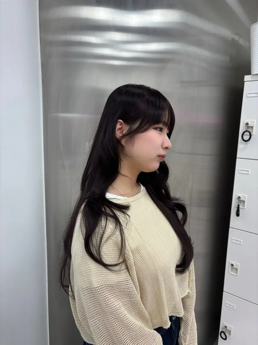 ロング カラー 抜け感レイヤー︴ ニュアンスカラーのヘアスタイル