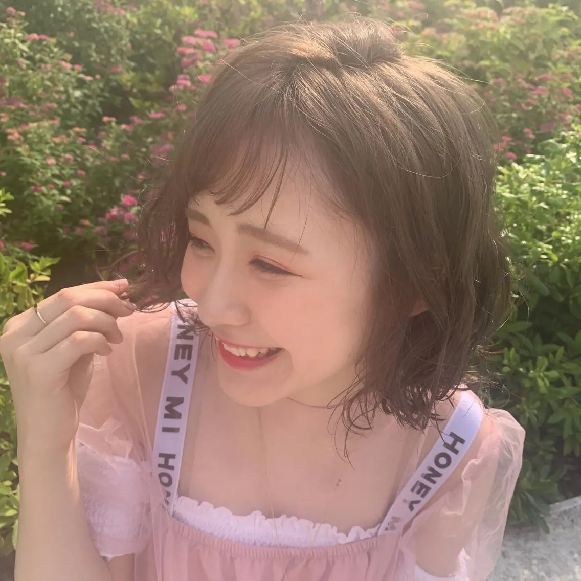 ミディアム カラー ブリーチ 透明感カラー グレージュ ミルクティーグレージュ 外国人風カラー カット ヘアカラー 韓国✖️網紅🖤 パーマYURIYAのヘアスタイル