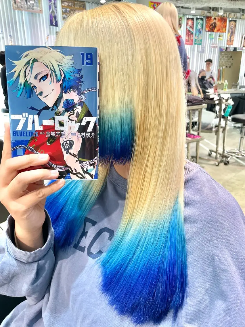 セミロング カラー ブリーチ 抜きっぱなしブロンド ブロンド ブルーカラー ケアブリーチ ヘアカラー トリートメント インナーカラー 推し ブリーチ 髪質改善のヘアスタイル