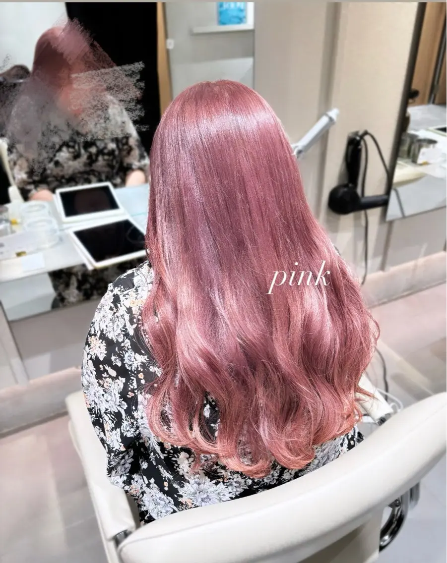 ロング カラー ブリーチ ピンクカラー ヘアカラー トリートメント 柔らかgirly/ レイヤー/yuiのヘアスタイル