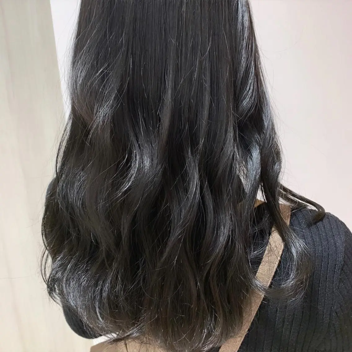 ロング アッシュ アッシュグレー 春日 涼太のヘアスタイル