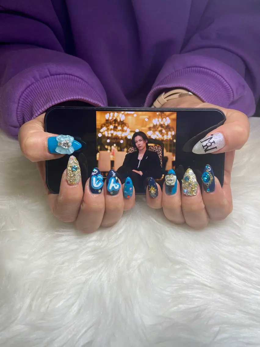 ネイル R nailのネイルデザイン