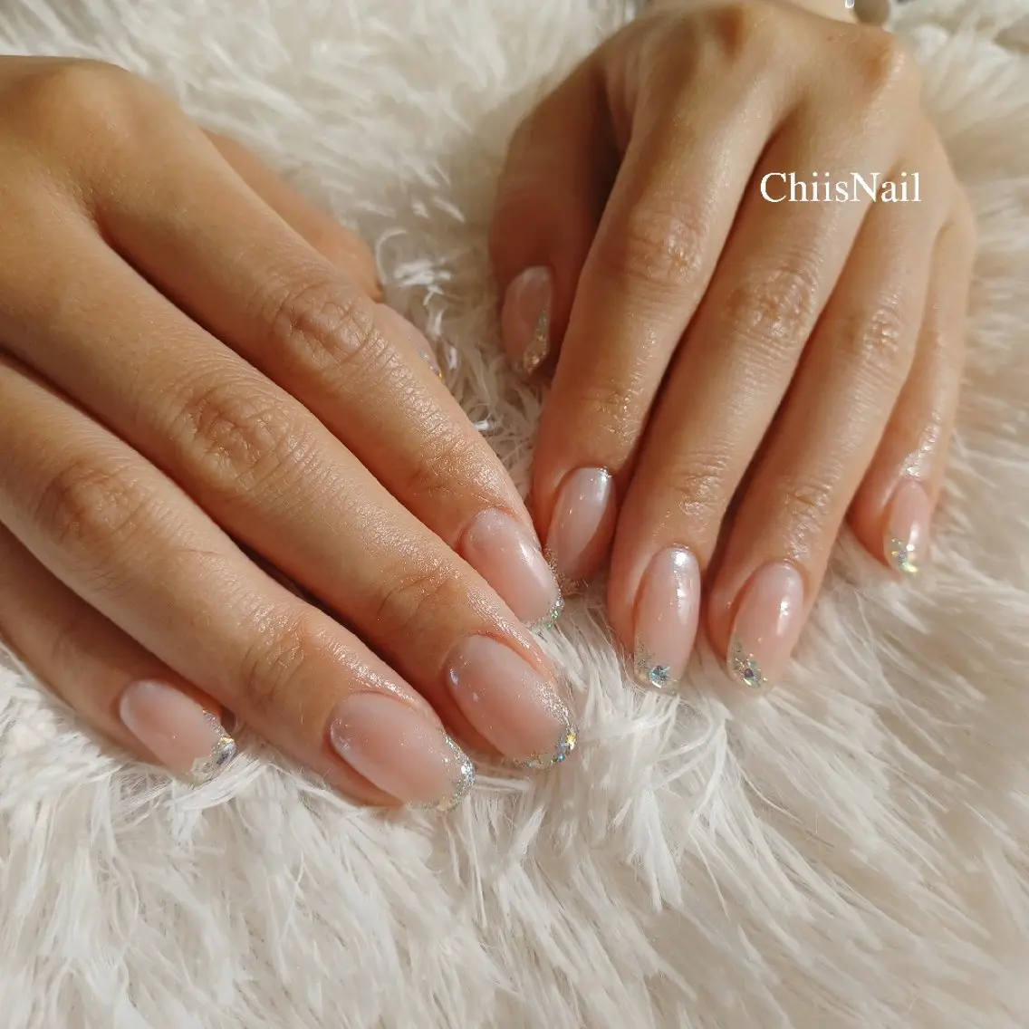 ネイル チークネイル フレンチネイル ラメ(グリッター) 持ち込み オフィスネイル ChiisNail チィズネイルのネイルデザイン