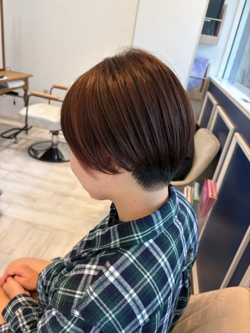 ショート オレンジブラウン ショートヘア カット ヘアカラー 大槻 ハルカのヘアスタイル