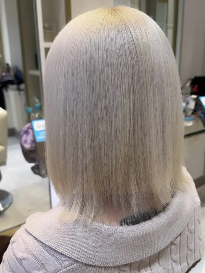 ミディアム 傷ませにくいブリーチ 浦野優希のヘアスタイル